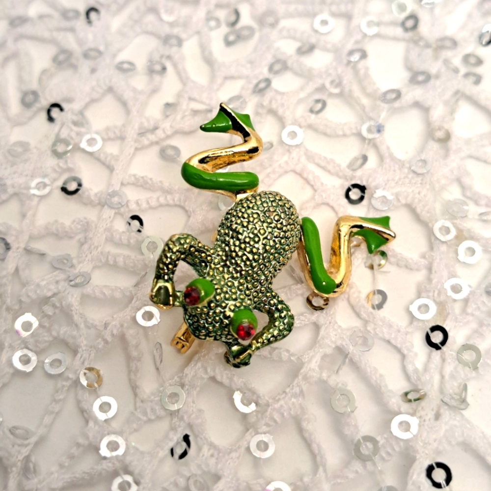 Vintage movable frog brooch